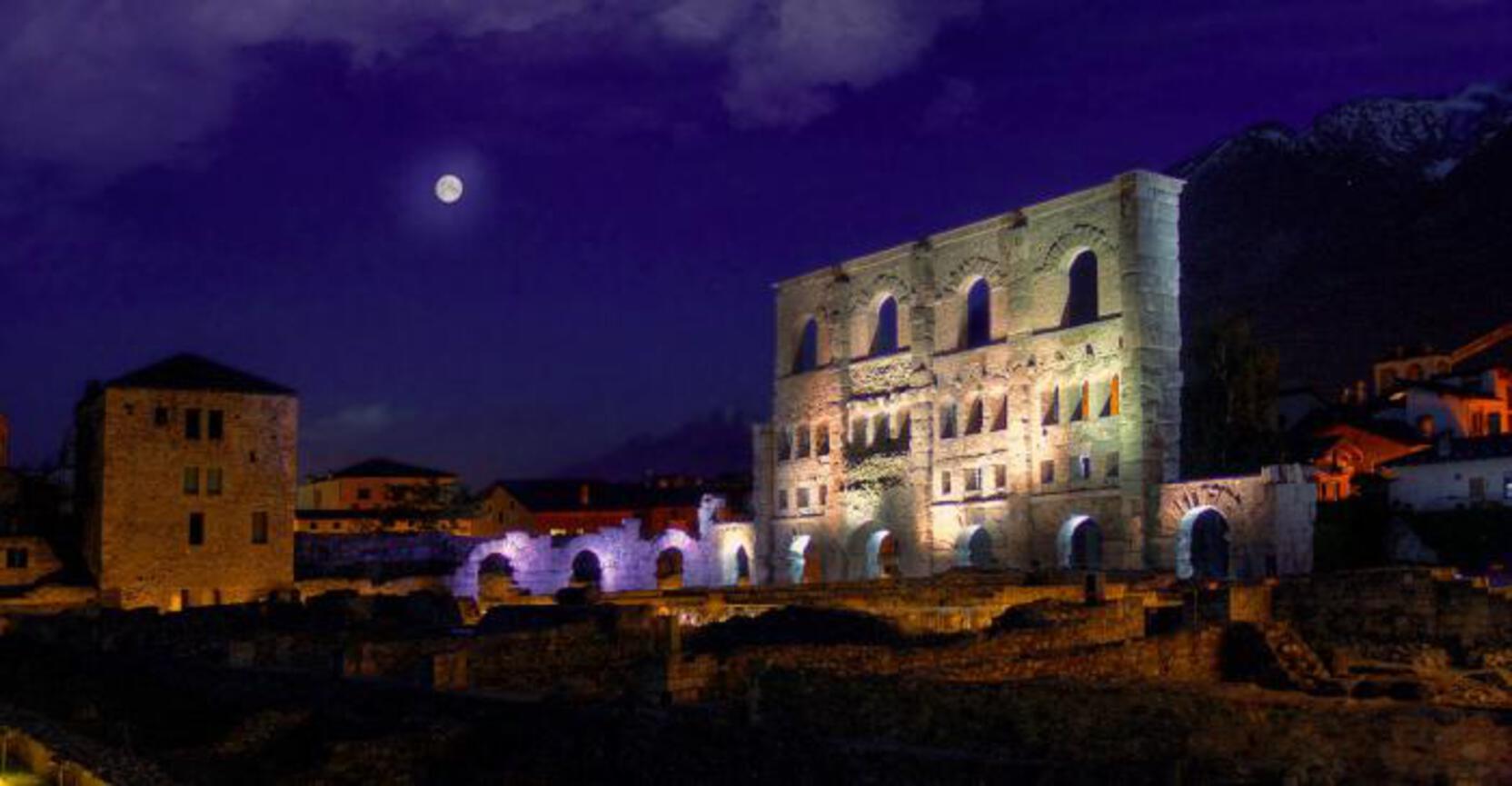 TEATRO ROMANO - Notturno TEATRO ROMANO - Notturno