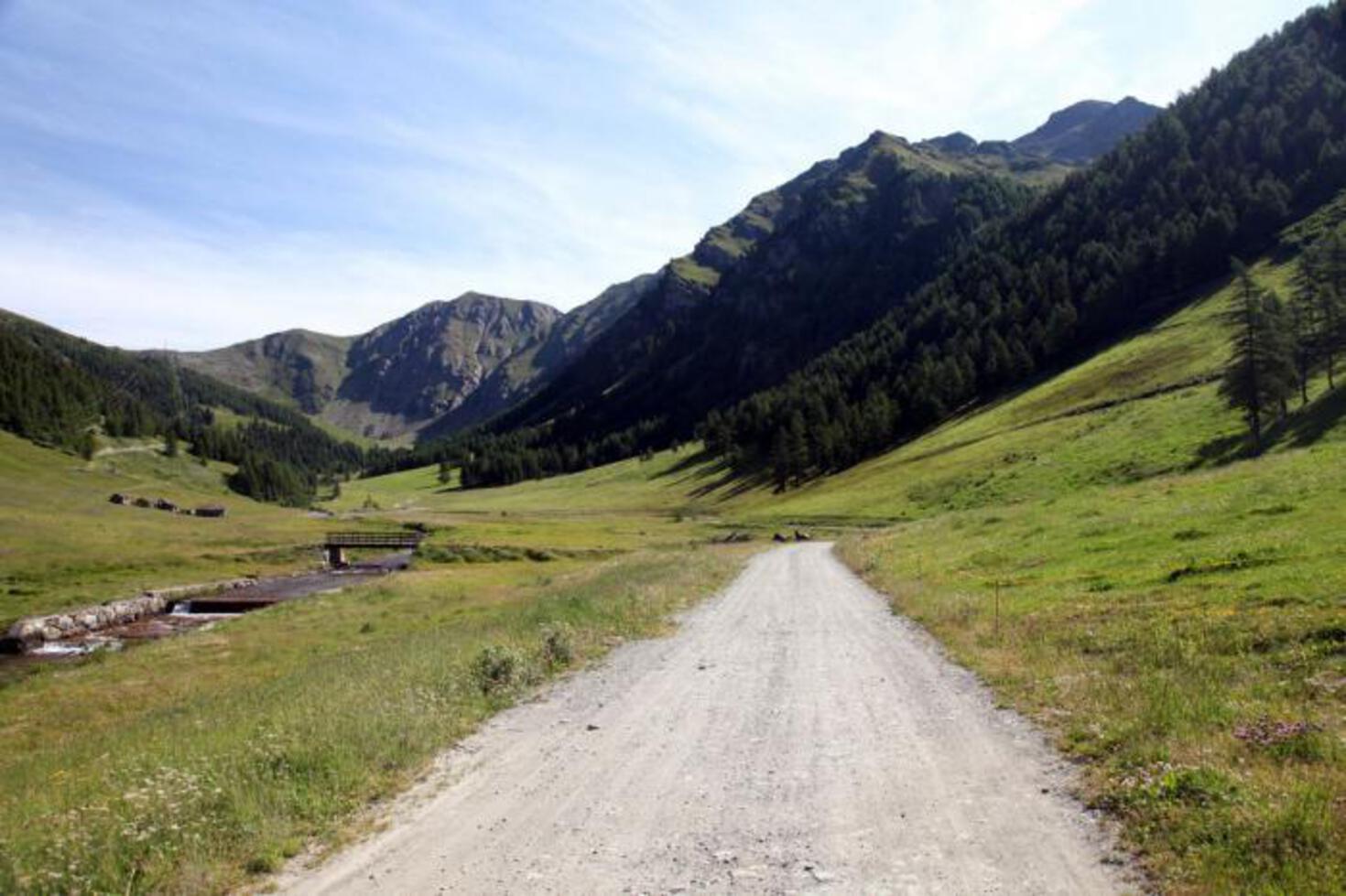 VALLONE DI VERTOSAN - La strada di accesso VALLONE DI VERTOSAN - La strada di accesso