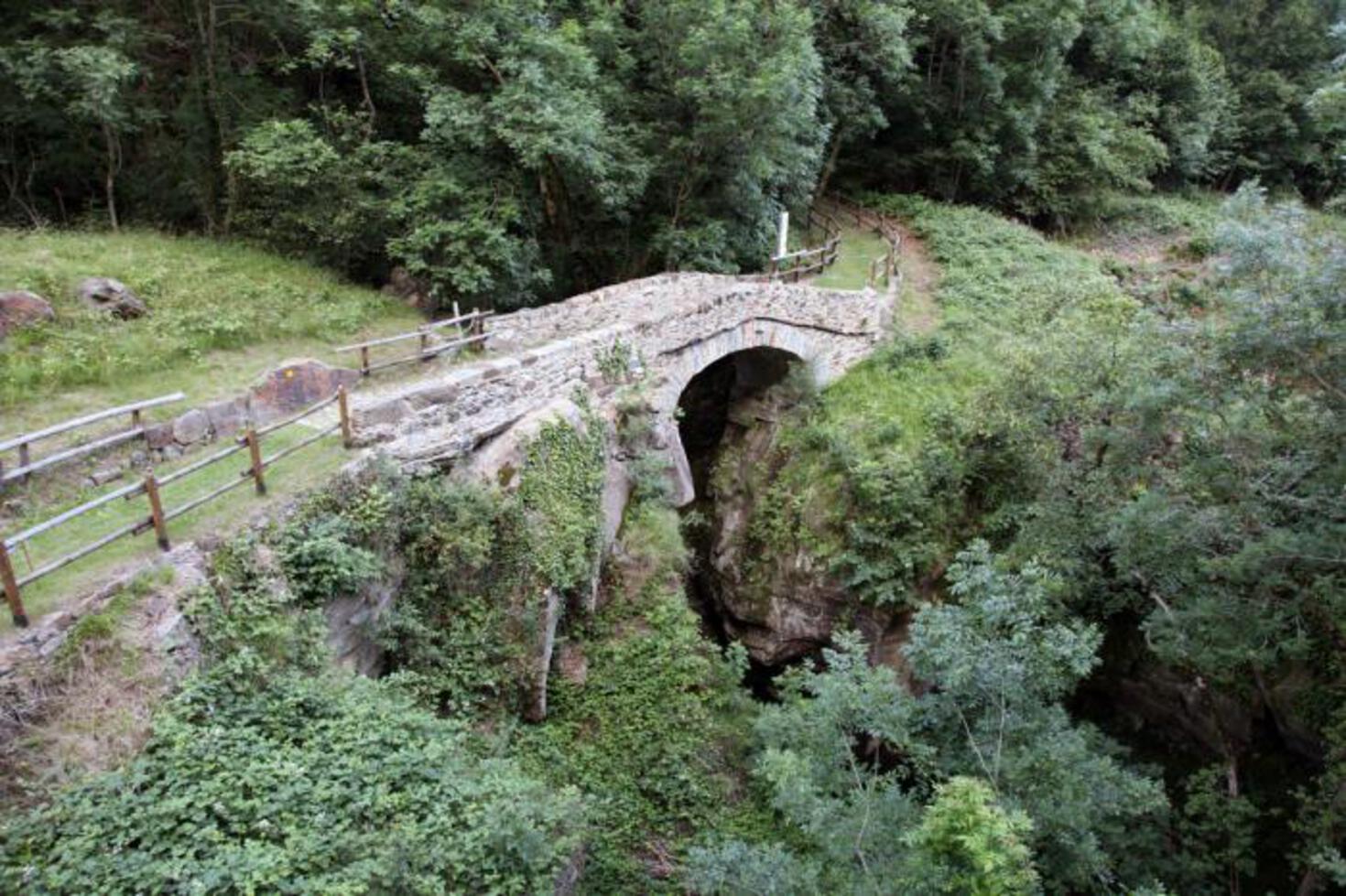 ORRIDO GUILLERMORE - Ponte sull'Orrido ORRIDO GUILLERMORE - Ponte sull'Orrido