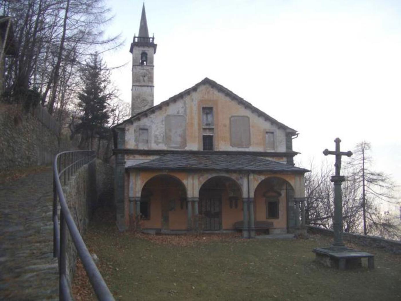 SANTUARIO NOTRE-DAME-DES-NEIGES - Esterni SANTUARIO NOTRE-DAME-DES-NEIGES - Esterni