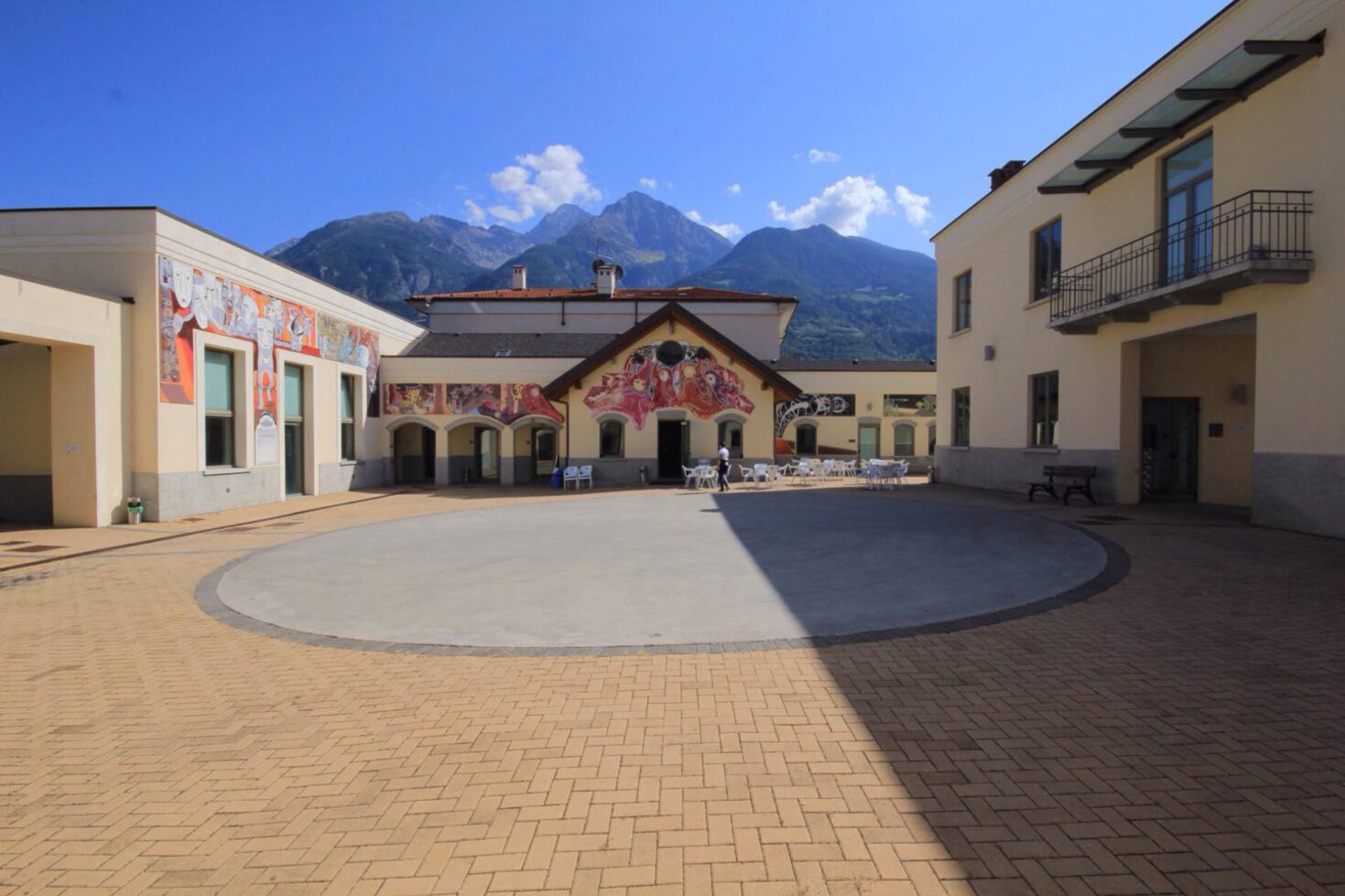 CITTADELLA DEI GIOVANI - Sala esposizione CITTADELLA DEI GIOVANI - Sala esposizione