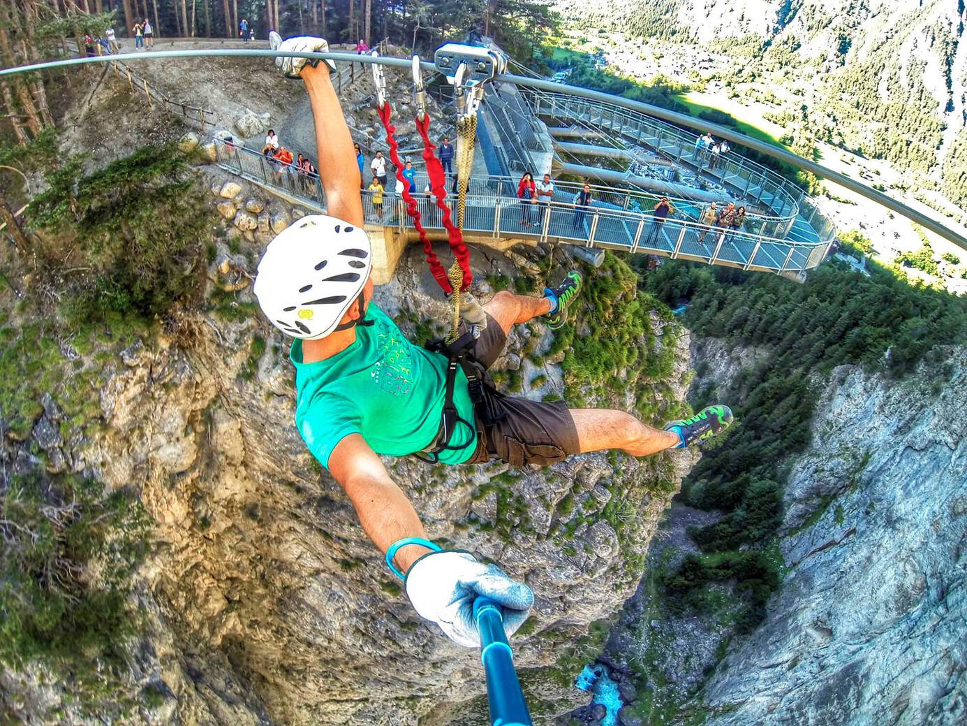 PARCO AVVENTURA MONT BLANC - In azione PARCO AVVENTURA MONT BLANC - In azione